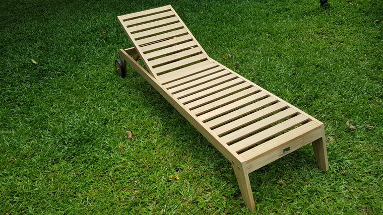 Traditional Teak LUNA lounger / Liege